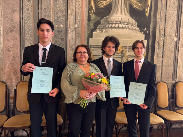   Gimnazista diákjaink az országos történelemverseny dobogóján!