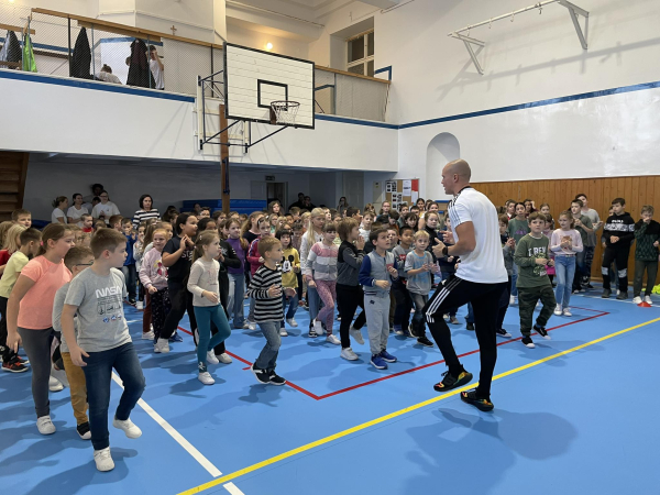 Egészséghét program a Barkóczy utcában, avagy összefogás a boldog gyermeki mosolyért 