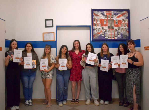 Iskolánk diákjai aranyfokozatot szereztek a Shakespeare-tematikájú olvasókihíváson