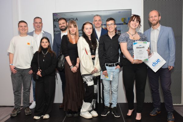 Gimnazistáink a dobogó 3. fokán - Tehetséges Kutató Diák Média Pályázat 