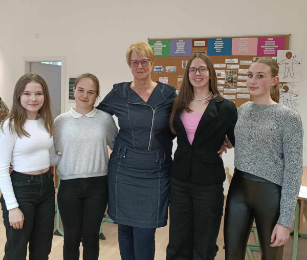 Játék az anyanyelvvel? – nem csak középiskolás fokon!