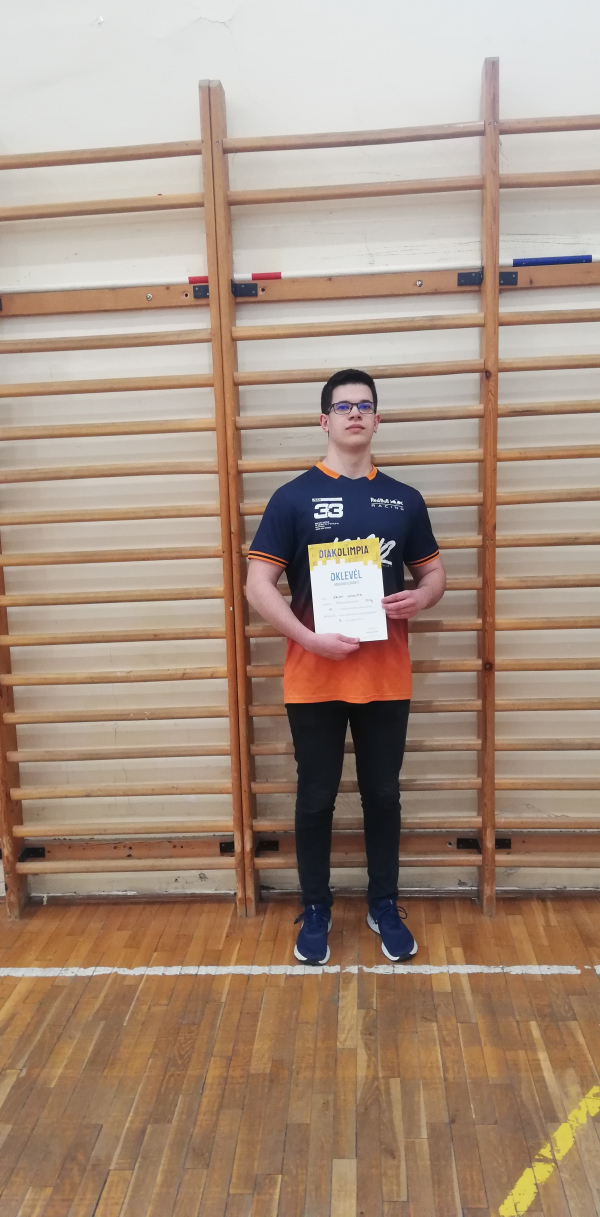 Erőemelő Diákolimpia