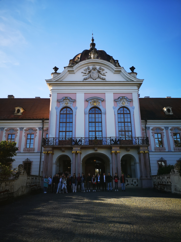  Időutazó gimnazisták – látogatás a Gödöllői Királyi Kastélyban