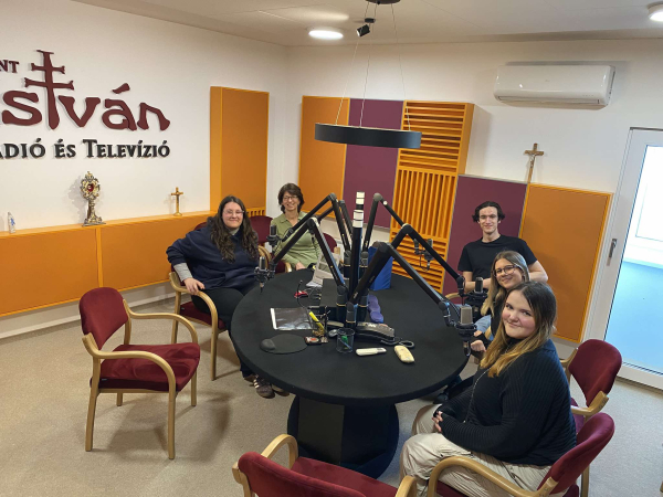 A Szent István Rádióban meséltek diákjaink az írországi hosszú távú Erasmus mobilitásról