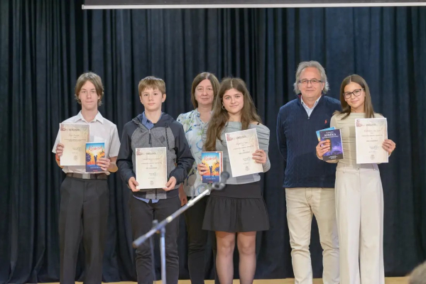 „A szépirodalmi művek a kultúra virágai.”