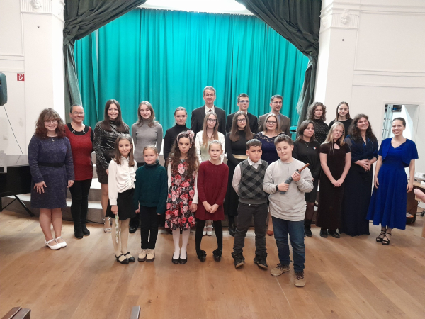 Karácsonyi Hangulatkeltő Koncert!